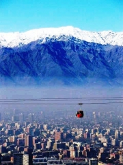 Lanovek má Santiago de Chile několik.