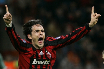 Filippo Inzaghi se raduje z rekordní 63. branky v evropských pohárech. Filippo Inzaghi se raduje z rekordní 63. branky v evropských pohárech.