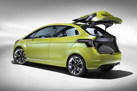 Zadn&iacute; dveře lze sklopit, takže nezab&iacute;raj&iacute; tolik prostoru.