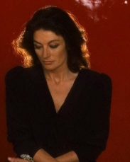 Francozská herečka Anouk Aimée si zahraje s Alainem Delonem.