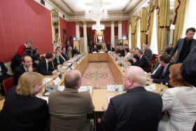 Předseda EK José Barroso jedná v Dublinu o lisabonské smlouvě.