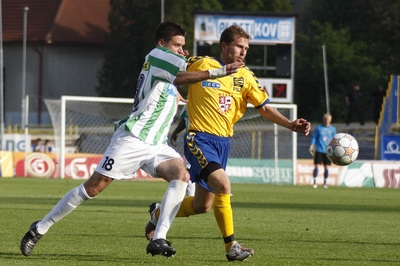 Bohemians se nakonec do první ligy protlačili. Bohemians se nakonec do první ligy protlačili.