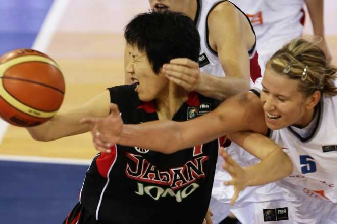 Japonky dlouho kousaly, ale nakonec nápor Češek nevydržely.