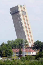 Hav&iacute;řovsk&aacute; věž Dukla byla zbour&aacute;na.