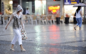 Meteorologové varují, do Česka se blíží další bouřky.