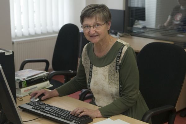 Marie Svatošová v redakci serveru TÝDEN.CZ.