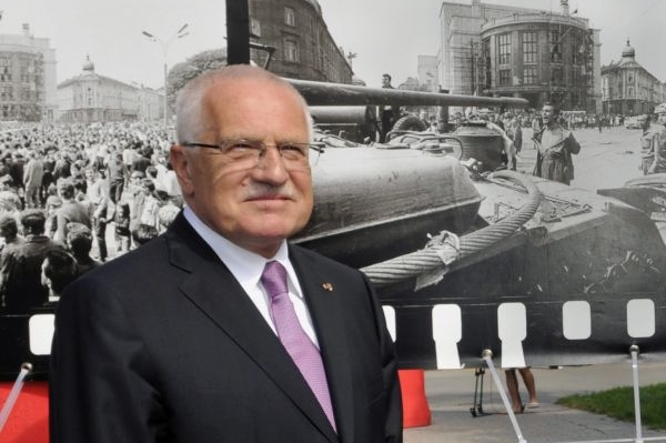 Prezident Václav Klaus udělil milost muži, jež nabízel jeho kloub.