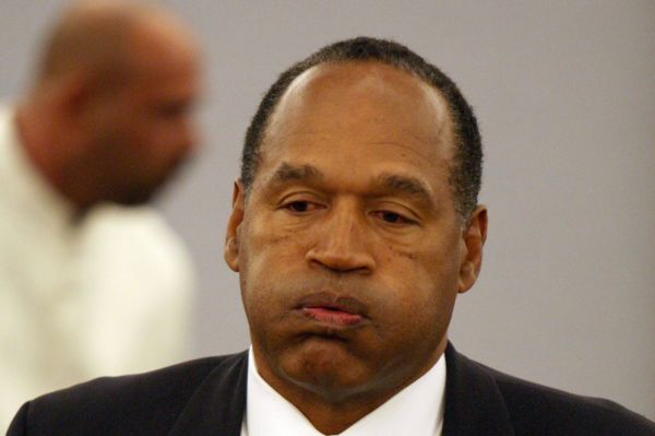 O. J. Simpson se dozvěděl, že ho soud shledal vinným.
