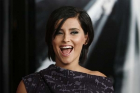 Nelly Furtado se tajně vdala.
