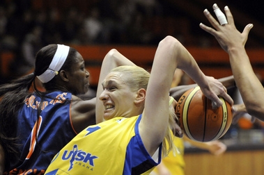 Basketbalistky USK Praha porazily Valencii.