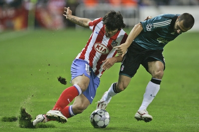 Sergio Agüero (v červenobílém) Sergio Agüero (v červenobílém)