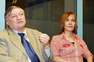 Anatolij Karpov a jeho přemožitelka Jana Jacková.