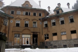 Por&aacute;kova vila patř&iacute; mezi v&yacute;znamn&eacute; stavby ve stylu art deco.