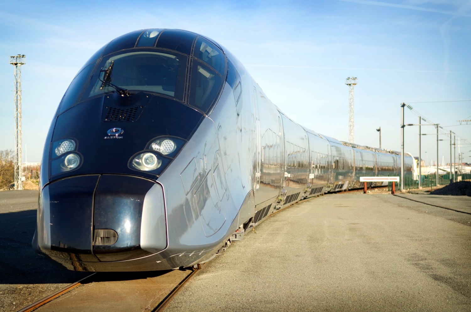 AGV ujíždí svému předchůdci TGV.