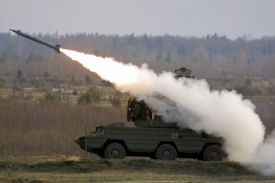 Mobiln&iacute; raketov&yacute; syst&eacute;m Iskander.