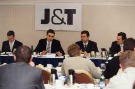 Z tiskové konference skupiny J&T