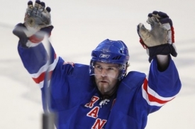 Jaromír Jágr je pravděpodobně na odchodu z Rangers. Jaromír Jágr je pravděpodobně na odchodu z Rangers.