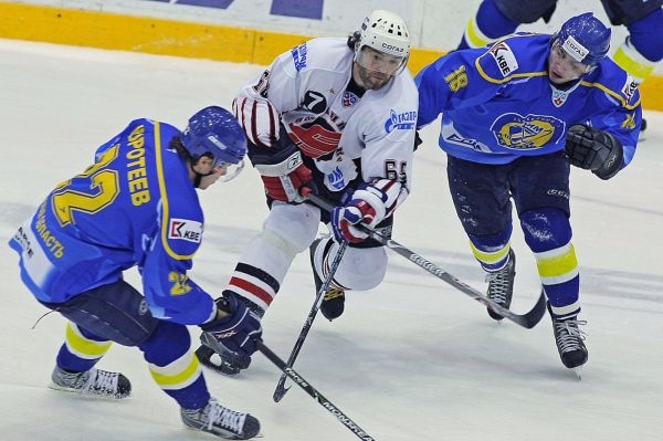 Jaromír Jágr si může oddychnout. Play-off si s Omskem nakonec zahraje. Jaromír Jágr si může oddychnout. Play-off si s Omskem nakonec zahraje.