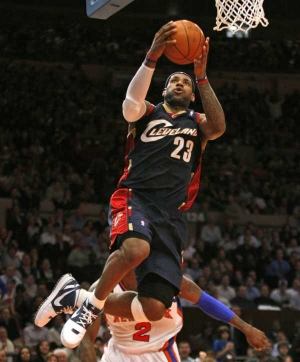 LeBron James z Clevelandu v akci.