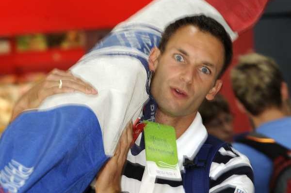 Tyčkař Štěpán Janáček.