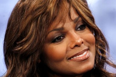 Zpěvačka Janet Jacksonová musela kvůli nemoci zrušit několik koncertů.