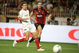 Marek Jankulovski (vpravo) přispěl k vítězství týmu AC Milán nad Sevillou.