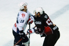 Jaromír Jágr (vpravo) v přípravě Omsku.