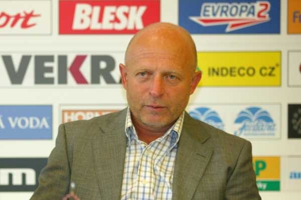 Trenér pražské Slavie Karel Jarolím