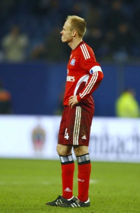 David Jarolím, zklamaný kapitán fotbalistů Hamburku.