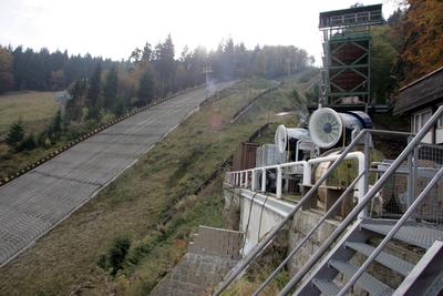 Na Mistrovství v klasickém lyžování Liberec 2009 nemusí být po sněhu a mrazu ani pamáky.
