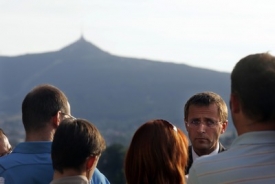 Roman Kumpošt se pod Ještědem loučí.