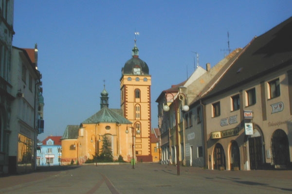 Město plánuje založení společnosti, která by měla převzít bytový fond. Město plánuje založení společnosti, která by měla převzít bytový fond.