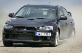 Číslovka prozrazující generaci z názvu nejrychlejšího lanceru zmizela, nyní se jmenuje jen Lancer Evolution. Každý zasvěcenec o něm však mluví jako o „desítce“.