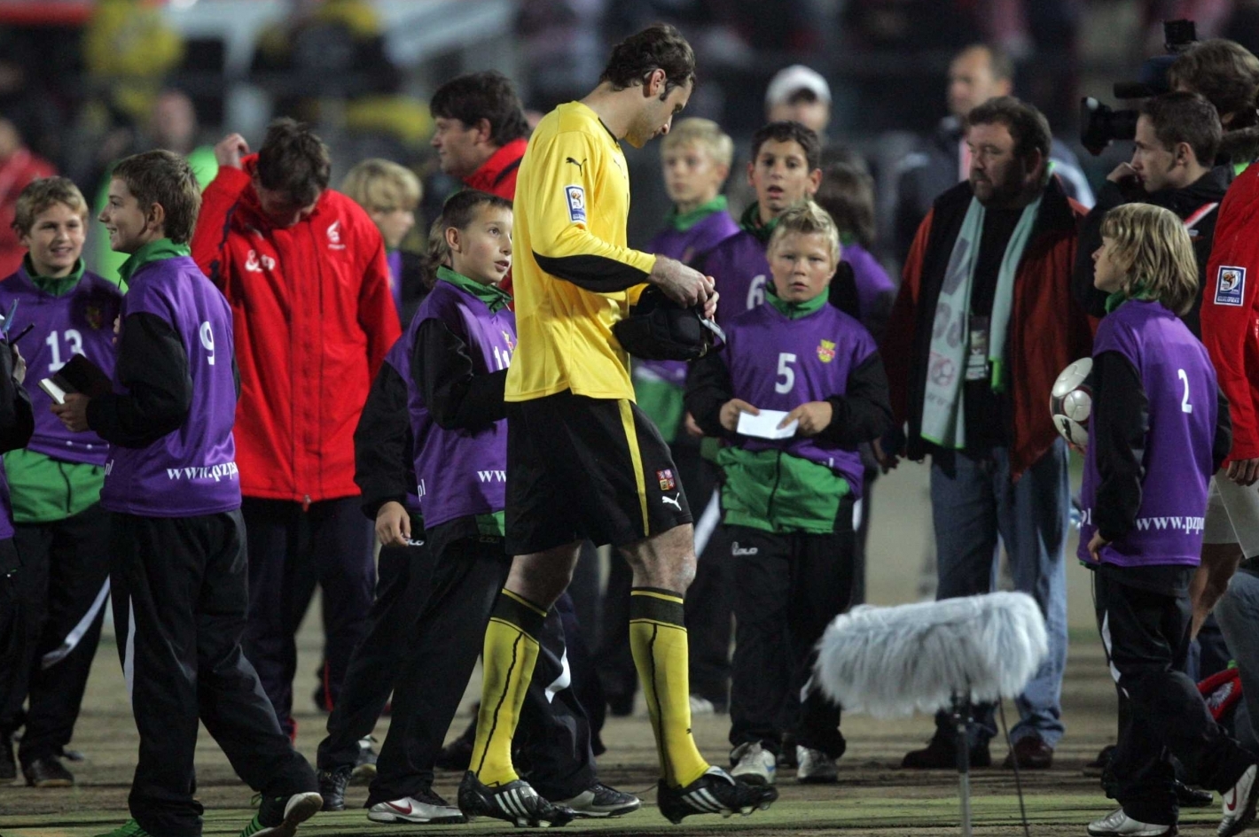 Brankář Petr Čech po utkání v Polsku.