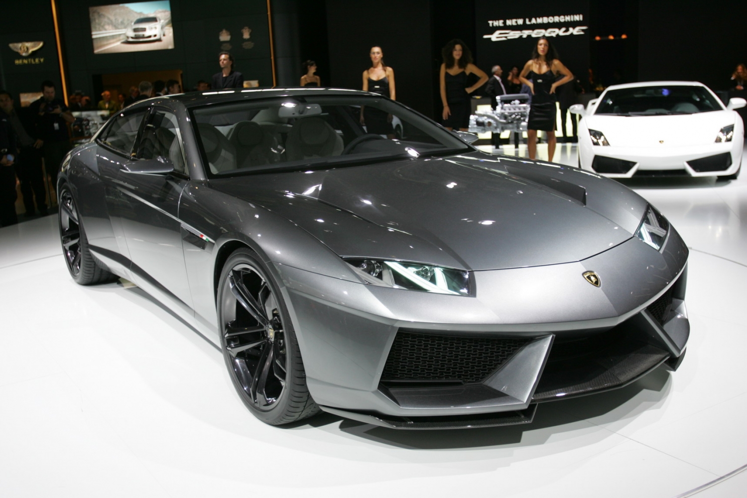 Pařížský autosalon potrvá do 19. října.