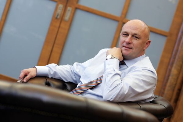 Ministr zdravotnictví Tomáš Julínek dnes &quot;čistil&quot; ve svém rajonu.