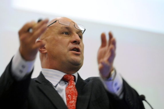 Ministr Julínek bude muset reformu zdravotnictví přepisovat.