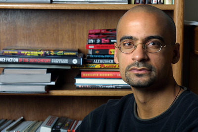 Spisovatel Junot Diaz na archivním snímku z roku 2001. Spisovatel Junot Diaz na archivním snímku z roku 2001.