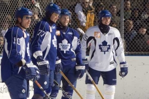 Tom&aacute;&scaron; Kaberle (vpravo). Opust&iacute; Toronto?