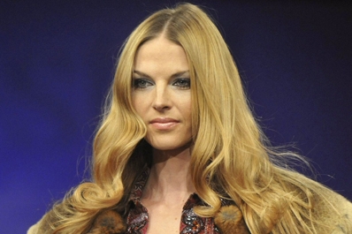 Pavlína Němcová v modelu ruské návrhářky Eleny Skakunové.