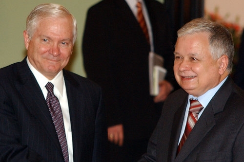 Americký ministr obrany Robert Gates a poslký prezident Lech Kaczynsky Americký ministr obrany Robert Gates a poslký prezident Lech Kaczynsky
