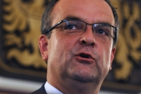 Ministr financí Kalousek o nových příspěvcích nechce ani slyšet.