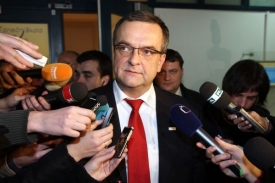 Ministr financ&iacute; Miroslav Kalousek