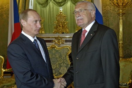Ruský prezident Vladimír Putin přijal v Kremlu hlavu českého státu Václava Klause 