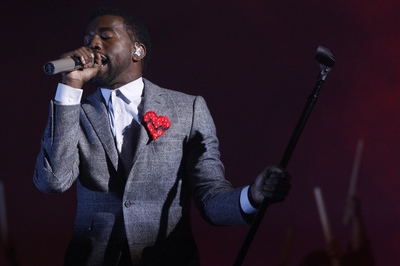 Ještě v neděli na cenách MTV působil Kanye West jako gentleman. Ještě v neděli na cenách MTV působil Kanye West jako gentleman.