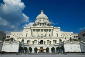 Budova Kapitolu ve Washingtonu.
