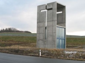 Dálniční kaple u Šlovic na D5.