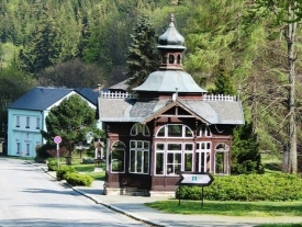 Pitný pavilon, původně Pavilon Wilhelmova pramene.