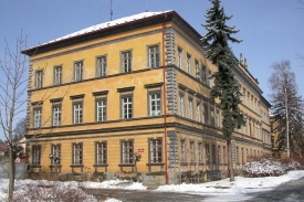 Kasárna v Jičíně se přestavby za 2 miliardy nedočkají. Kasárna v Jičíně se přestavby za 2 miliardy nedočkají.