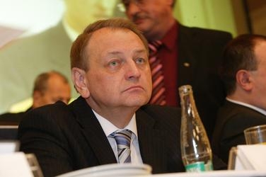 ODS podle Jana Kasala nedodržuje koaliční smlouvu. ODS podle Jana Kasala nedodržuje koaliční smlouvu.
